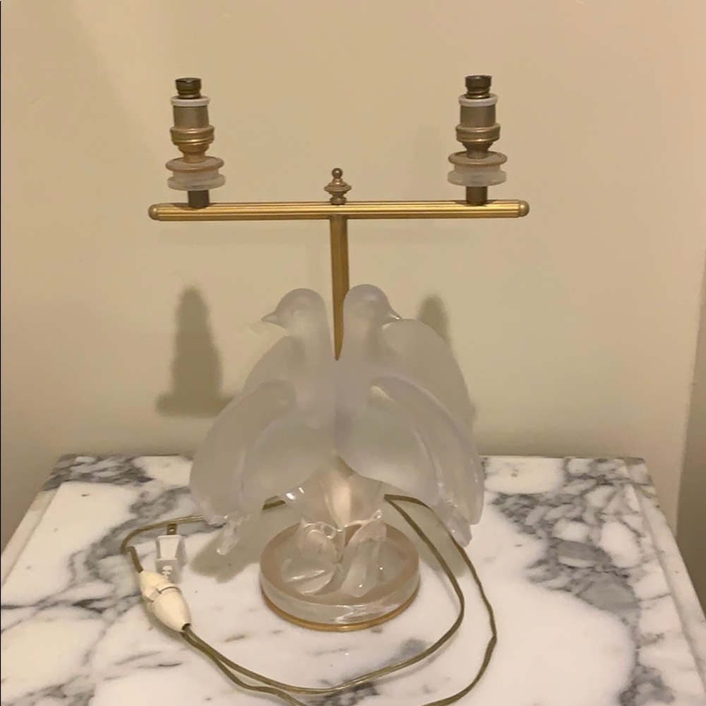 Lalique Double Dove crystal lamp